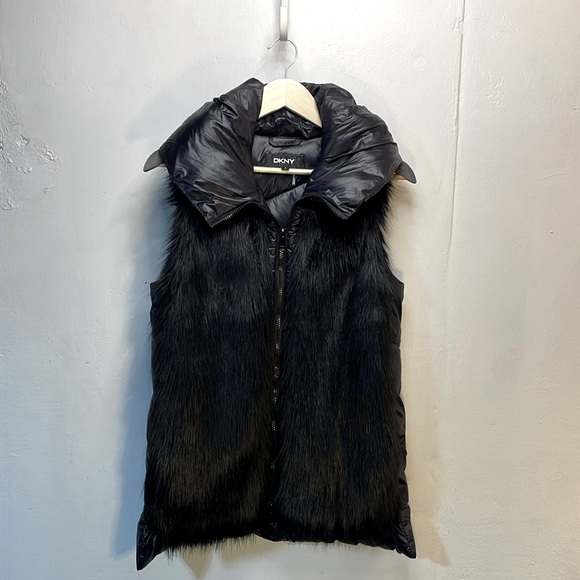 Dkny Jackets & Blazers - DKNY New Condition Puffer Vest Fur Front Full Collar Beautiful -XS-#0041